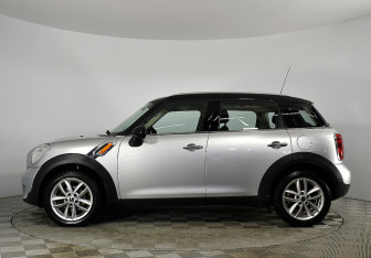 Подержанный автомобиль MINI Countryman 2012 года (11 фото)