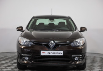 Подержанный автомобиль Renault Fluence 2016 года (2 фото)