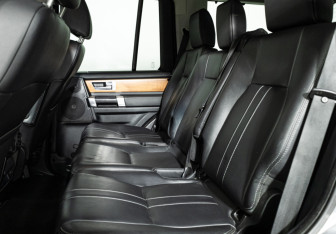 Подержанный автомобиль Land Rover Discovery 2013 года (10 фото)