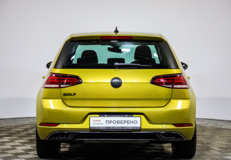 Подержанный автомобиль Volkswagen Golf Hatchback 2017 года (6 фото)