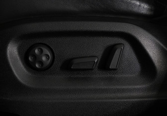Подержанный автомобиль Audi Q3 2013 года (19 фото)