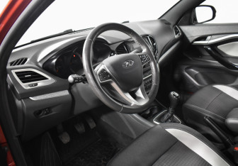 Подержанный автомобиль LADA (ВАЗ) Vesta Sedan 2021 года (9 фото)