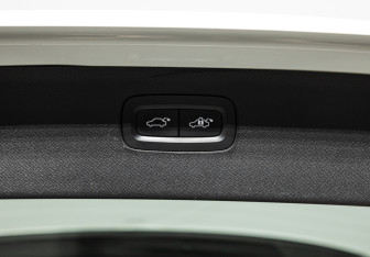 Подержанный автомобиль Volvo XC90 2019 года (24 фото)