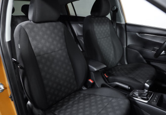 Подержанный автомобиль Kia Rio Hatchback 2018 года (21 фото)