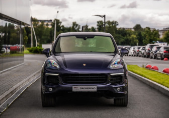 Подержанный автомобиль Porsche Cayenne 2017 года (4 фото)