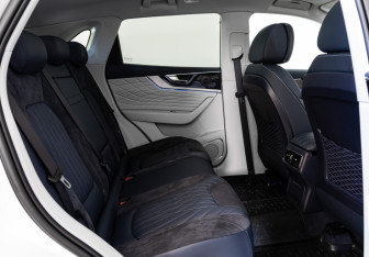 Новый Hongqi HS5 2024 (27 фото)