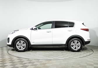 Подержанный автомобиль Kia Sportage 2018 года (8 фото)