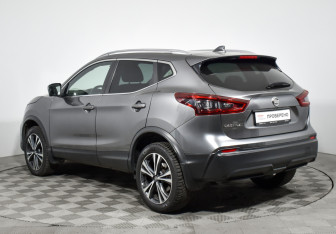 Подержанный автомобиль Nissan Qashqai 2021 года (7 фото)