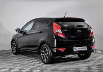 Подержанный автомобиль Hyundai Solaris Hatchback 2012 года (7 фото)