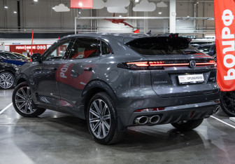 Подержанный автомобиль Changan UNI-K 2024 года (12 фото)