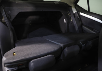 Подержанный автомобиль Citroen C4 Sedan 2013 года (23 фото)