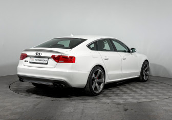 Подержанный автомобиль Audi S5 Liftback 2012 года (5 фото)