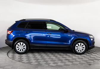Подержанный автомобиль Skoda Karoq 2021 года (4 фото)