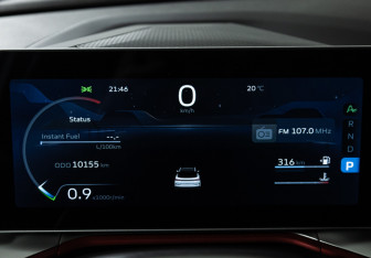 Подержанный автомобиль Geely Coolray 2023 года (12 фото)
