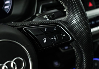 Подержанный автомобиль Audi A4 Sedan 2020 года (23 фото)