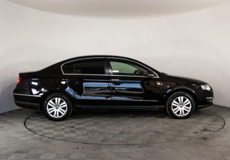 Подержанный автомобиль Volkswagen Passat Sedan 2008 года (4 фото)