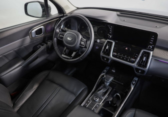 Подержанный автомобиль Kia Sorento 2020 года (8 фото)