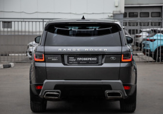 Подержанный автомобиль Land Rover Range Rover Sport 2018 года (8 фото)