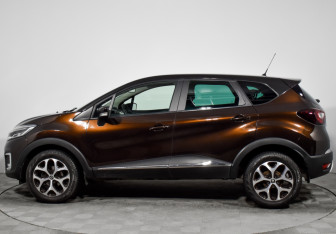 Подержанный автомобиль Renault Kaptur 2018 года (8 фото)