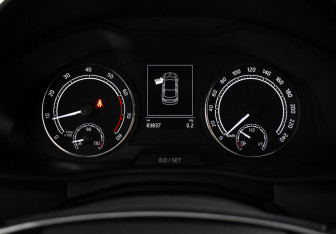 Подержанный автомобиль Skoda Rapid Liftback 2021 года (18 фото)