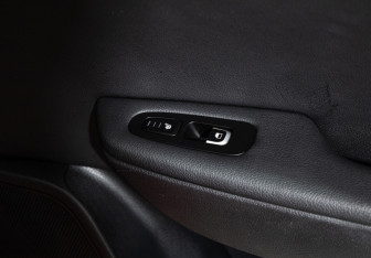 Подержанный автомобиль Kia Stinger 2018 года (23 фото)