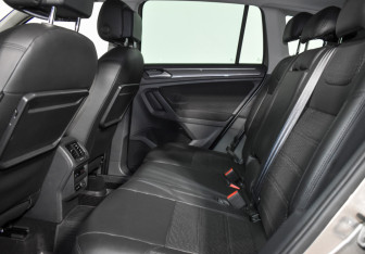 Подержанный автомобиль Volkswagen Tiguan 2020 года (13 фото)