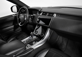 Подержанный автомобиль Land Rover Range Rover Sport 2018 года (12 фото)