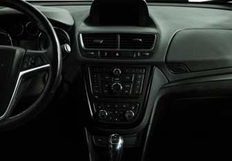 Подержанный автомобиль Opel Mokka 2014 года (14 фото)