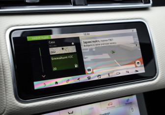 Подержанный автомобиль Land Rover Range Rover Velar 2017 года (17 фото)