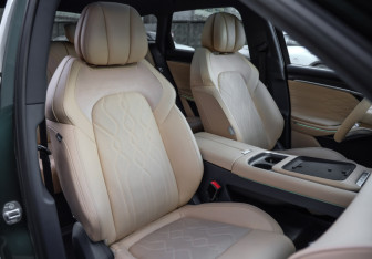 Подержанный автомобиль Voyah Free 2025 года (31 фото)