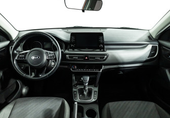Подержанный автомобиль Kia Seltos 2020 года (13 фото)