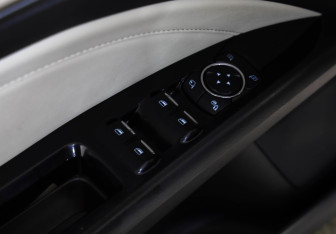 Подержанный автомобиль Ford Mondeo Sedan 2016 года (22 фото)