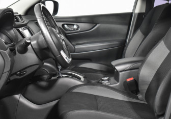 Подержанный автомобиль Nissan Qashqai 2019 года (10 фото)