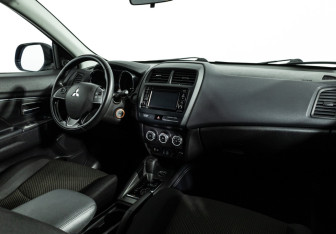 Подержанный автомобиль Mitsubishi ASX 2019 года (9 фото)