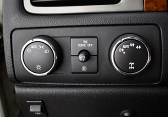 Подержанный автомобиль Chevrolet Tahoe 2013 года (18 фото)