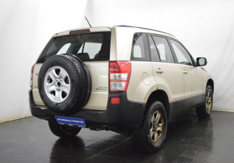 Подержанный автомобиль Suzuki Grand Vitara 2008 года (5 фото)