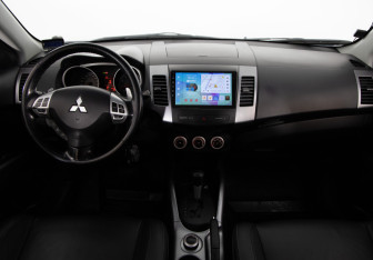 Подержанный автомобиль Mitsubishi Outlander 2006 года (9 фото)