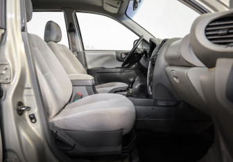 Подержанный автомобиль Hyundai Santa Fe 2007 года (17 фото)