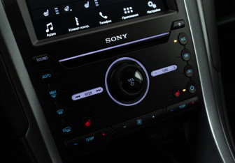 Подержанный автомобиль Ford Mondeo Sedan 2018 года (17 фото)