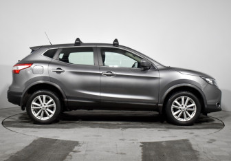 Подержанный автомобиль Nissan Qashqai 2016 года (4 фото)