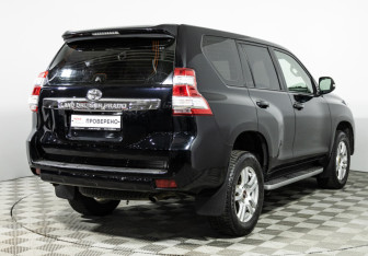 Подержанный автомобиль Toyota Land Cruiser Prado 2015 года (5 фото)