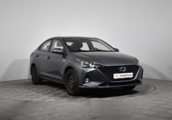 Подержанный автомобиль Hyundai Solaris Sedan 2021 года (3 фото)