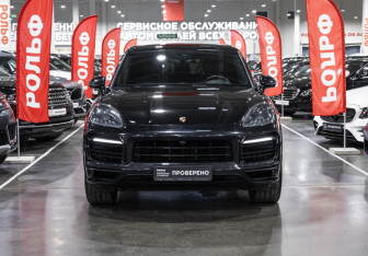 Подержанный автомобиль Porsche Cayenne 2020 года (3 фото)