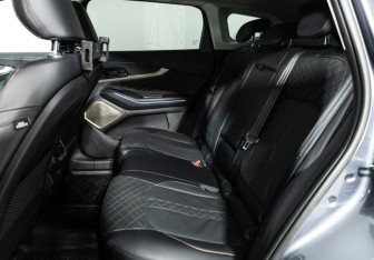 Подержанный автомобиль Exeed TXL 2022 года (10 фото)