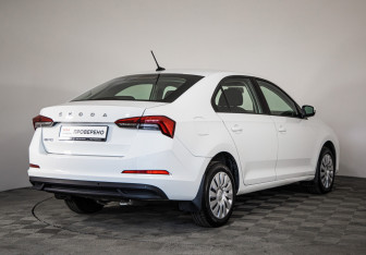 Подержанный автомобиль Skoda Rapid Liftback 2020 года (5 фото)