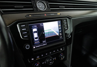 Подержанный автомобиль Volkswagen Passat Sedan 2016 года (19 фото)