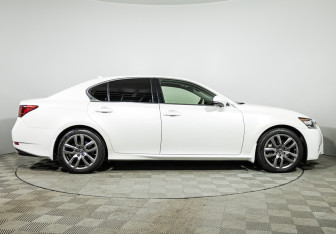 Подержанный автомобиль Lexus GS 2014 года (4 фото)