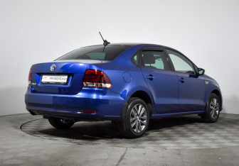 Подержанный автомобиль Volkswagen Polo Sedan 2019 года (18 фото)