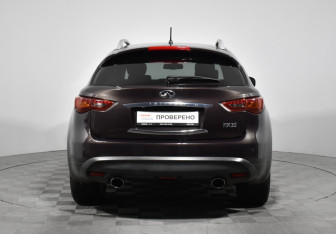 Подержанный автомобиль Infiniti FX 2008 года (6 фото)