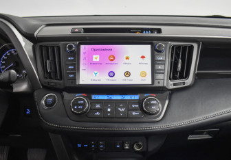 Подержанный автомобиль Toyota RAV4 2018 года (15 фото)